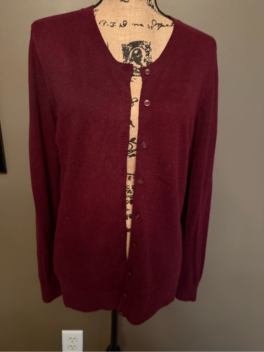 GAP Women's Button-Front Cardigan - Burgundy